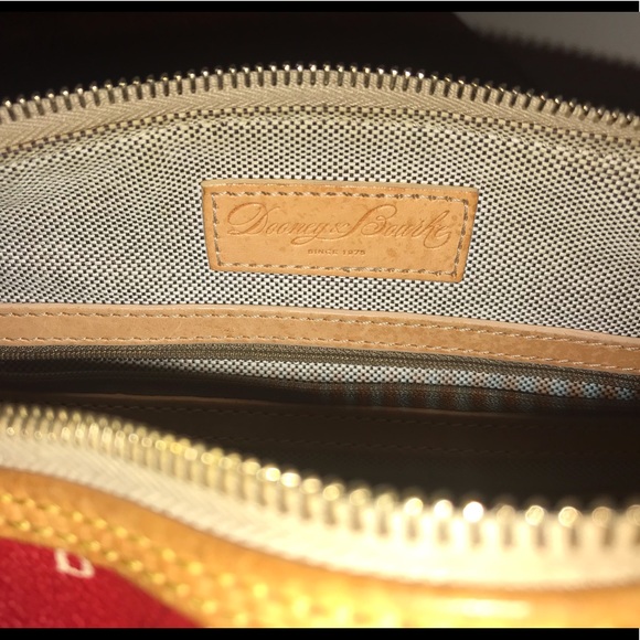 SOLD 🩸 Beautiful Dooney and Bourke K9395128 - Picture 6 of 8